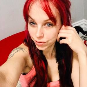 Meet your Posher, Becca